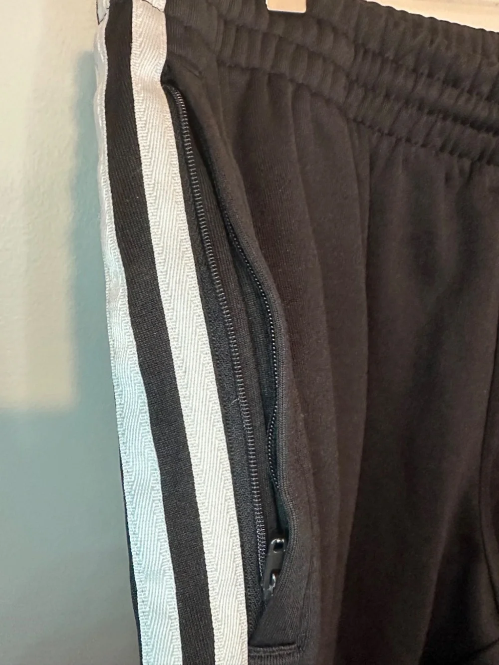 Adidas 3 Stripes Joggers Men's XL Black Track Pants Zipper Pockets